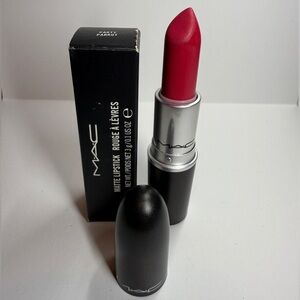 MAC Cosmetics Party Parrot Matte Finish
